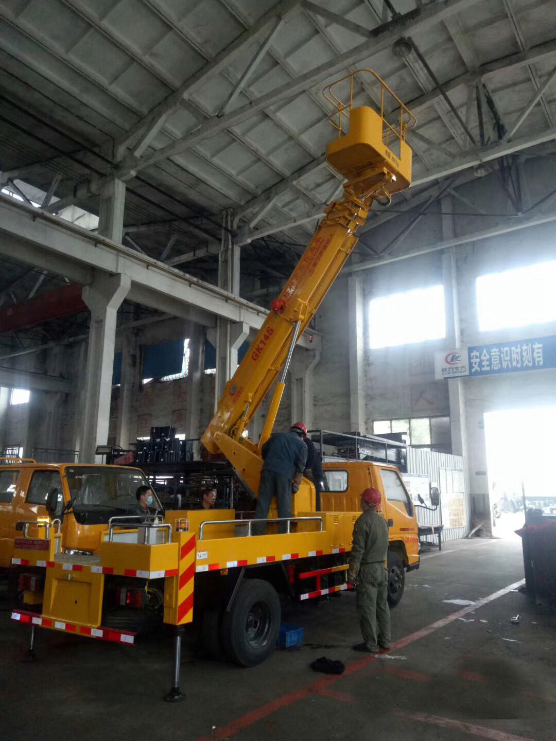 12-16米 藍(lán)牌江鈴單排·伸縮臂高空車