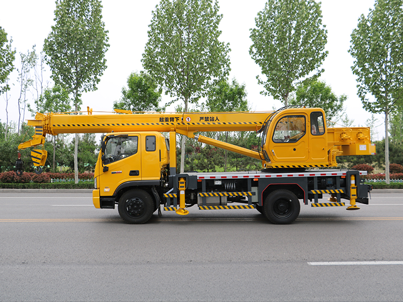 福田12噸汽車吊